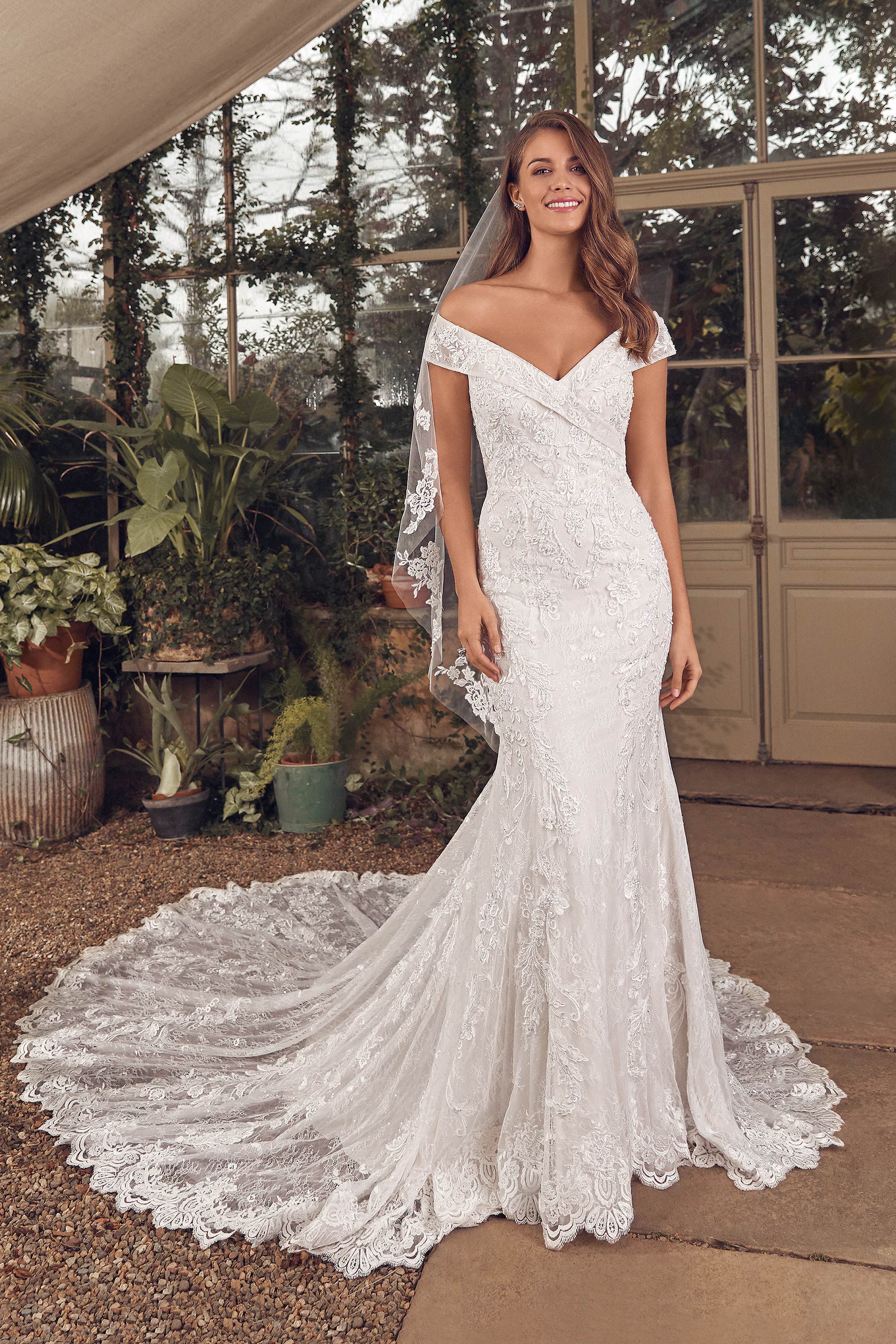 Style Aidan Veil Tulle Veil with beading, lace Justin Alexander